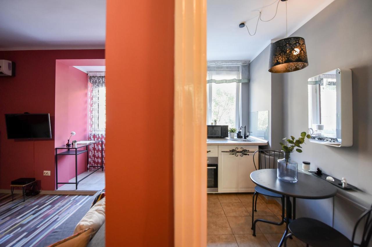 Captivating Old Town Apartment Bukarest Exteriör bild